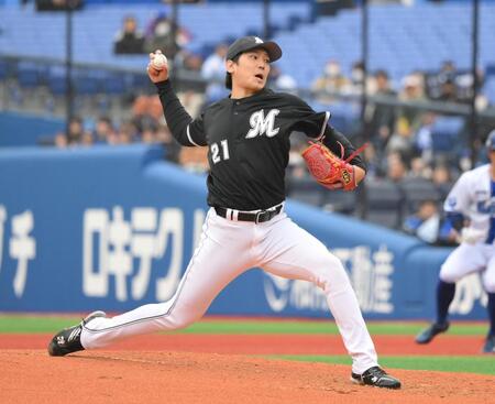 　力投する先発の石川柊（３月４日のＤｅＮＡ戦）