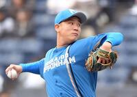 　６回、３番手で登板し三者凡退に抑えた古林（撮影・佐藤厚）