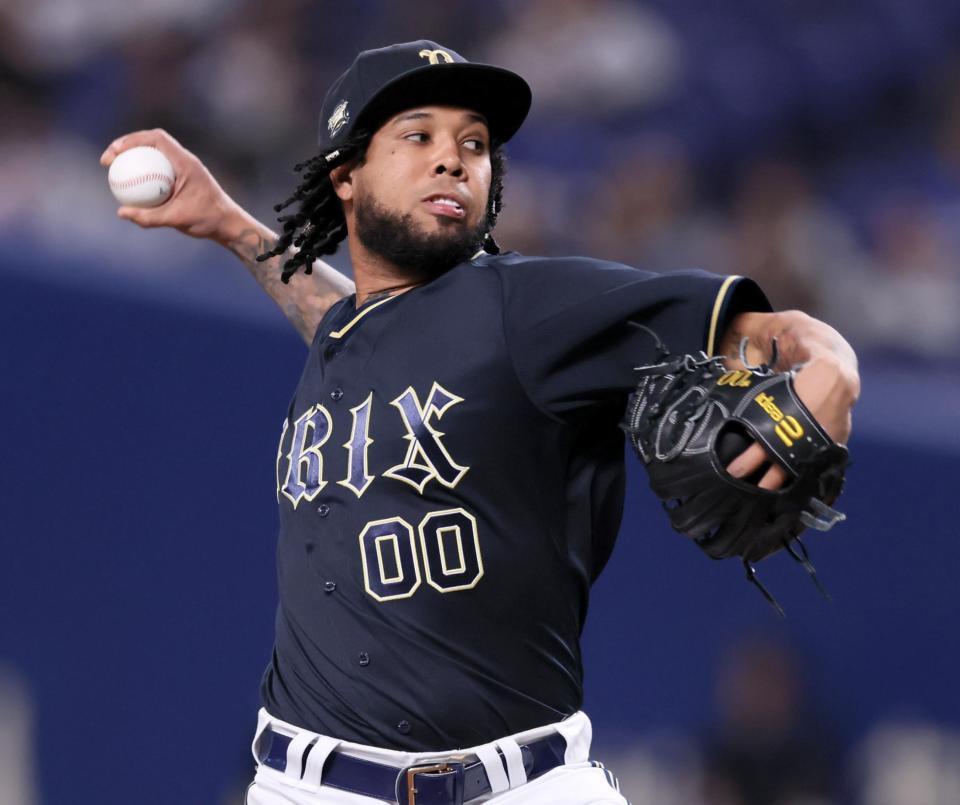 　先発し力投するエスピノーザ