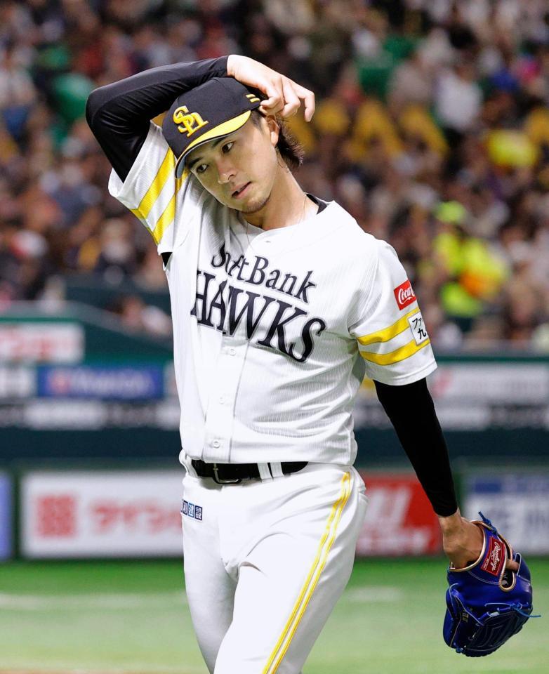 　３回、追加点を許し、ベンチに戻る上沢