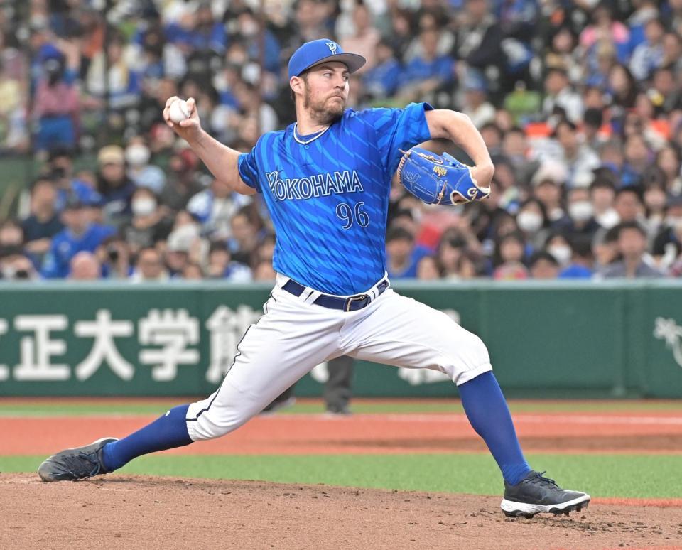 先発で登板したＤｅＮＡ・Ｔ　バウアー＝ベルーナドーム（撮影・持木克友）