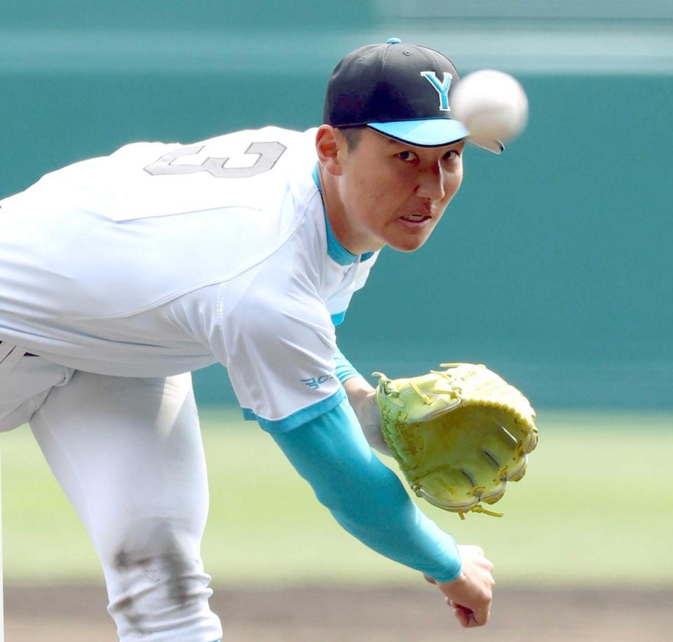 　最速１５２キロをマークした山梨学院・菰田（撮影・山口登）