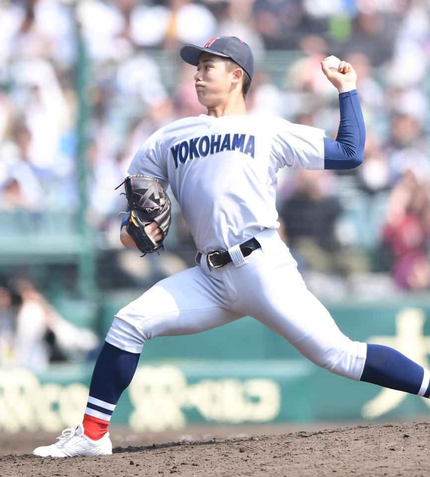 　６回から登板し４回無失点の好投を見せた横浜・奥村頼人（撮影・開出牧）