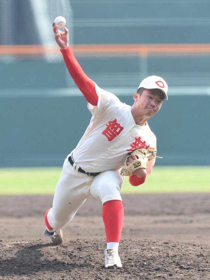 　５回、力投する先発の智弁和歌山・渡辺颯人（撮影・西田忠信）