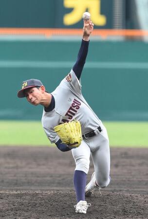 　４回、力投する先発の浦和実・石戸颯汰（撮影・西田忠信）