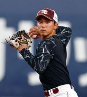 　試合前、ノックを受ける宗山（撮影・山口登）