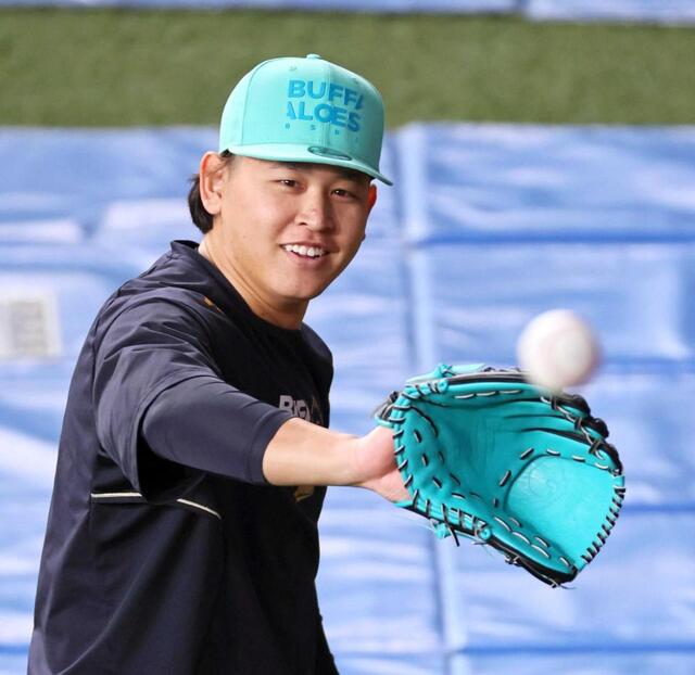 オリックス・宮城 独特必勝宣言！ウイニングボール「2球、取れるよう