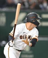 　２回、中前打を放つ中山（撮影・伊藤笙子）