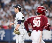 　６回、フランコに中犠飛を打たれ追加点を許す九里（撮影・立川洋一郎）