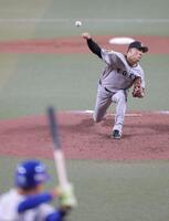 　中日戦に先発し力投する田中将（撮影・西岡正）