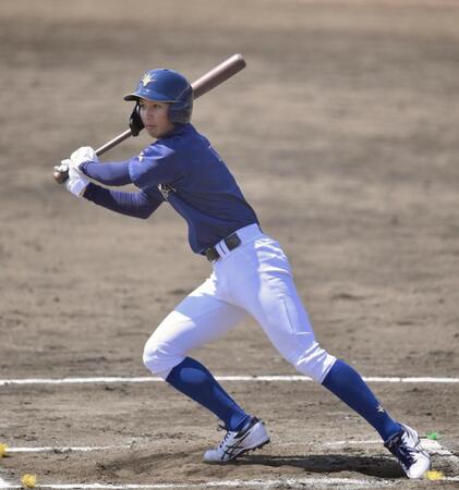 　１年生ながら春季リーグ戦の開幕戦でスタメン出場した創価大・飛田優悟（撮影・伊藤笙子）