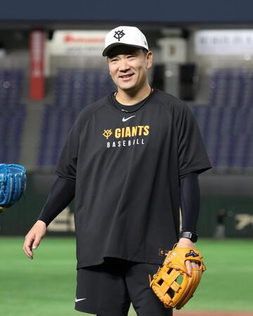 　穏やかな表情を見せる田中将（撮影・中田匡峻）