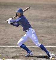 　１年生ながら春季リーグ戦の開幕戦でスタメン出場した創価大・飛田優悟（撮影・伊藤笙子）