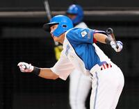 　１回、遊ゴロに倒れる野村（撮影・中島達哉）