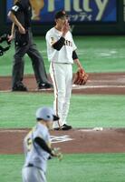 ３回、近本に２ランを浴び厳しい表情の赤星（撮影・金田祐二）