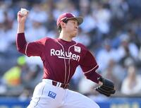 　６回から登板し１イニングを無失点に抑えた西口（撮影・開出牧）