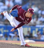 　７回から登板し１イニングを無失点に抑えた鈴木翔（撮影・開出牧）