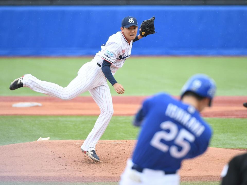 　１回、石川昂と対決する奥川（撮影・佐藤厚）