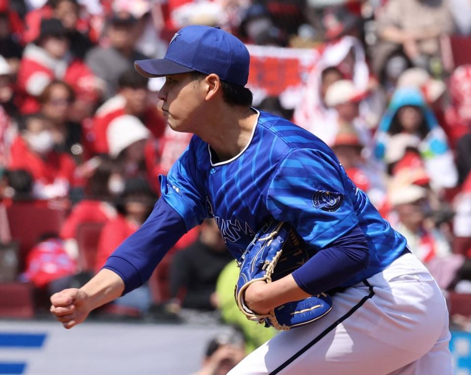 　先発し力投する平良（撮影・市尻達拡）