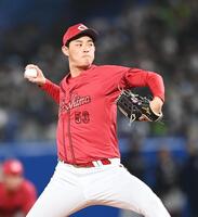 　ヤクルト戦で１イニングをピシャリと抑えた岡本＝３日