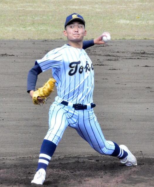 　好投した東海大菅生・上原（撮影・間宮涼）