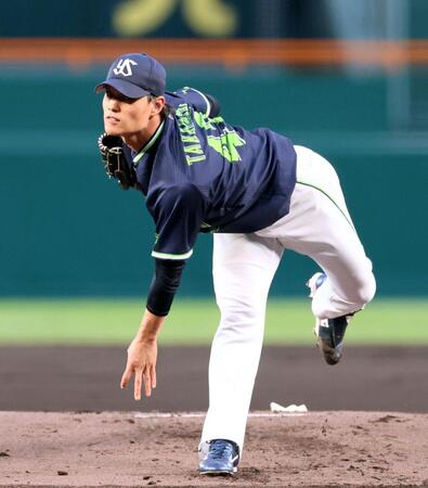 　力投する先発の高橋（撮影・立川洋一郎）