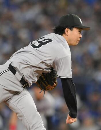 　力投する先発の山崎（撮影・伊藤笙子）