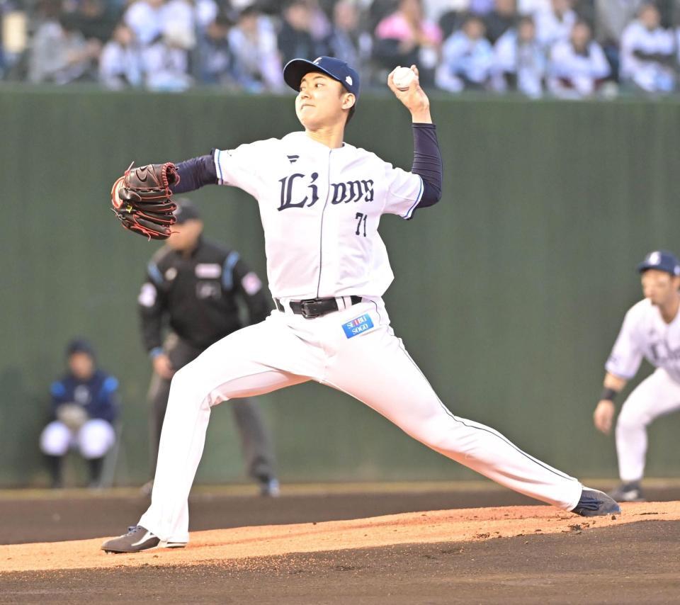 　力投する西武先発の菅井（撮影・持木克友）