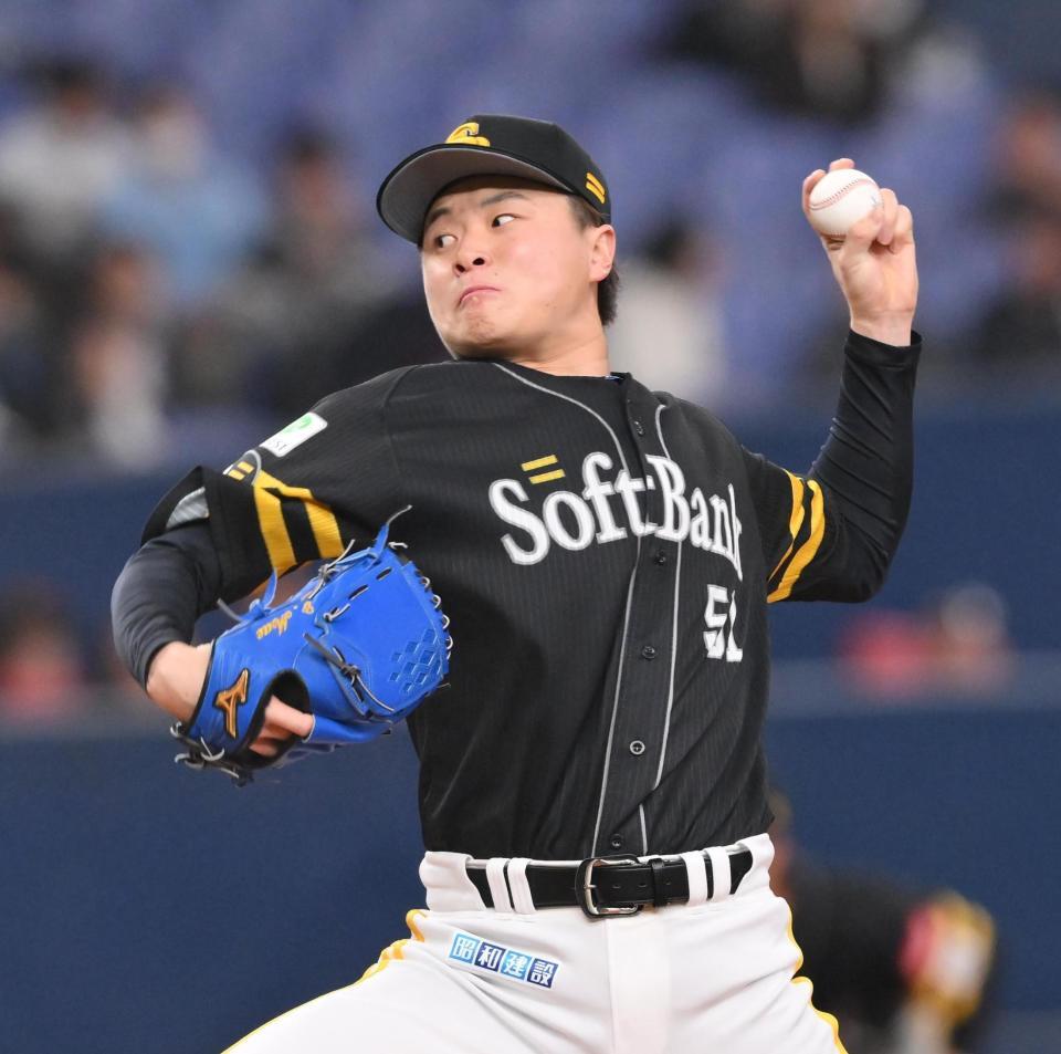 　力投する先発の前田純（撮影・西田忠信）