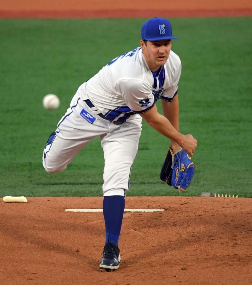 　ヤクルト打線に立ち向かうバウアー（撮影・佐藤厚）