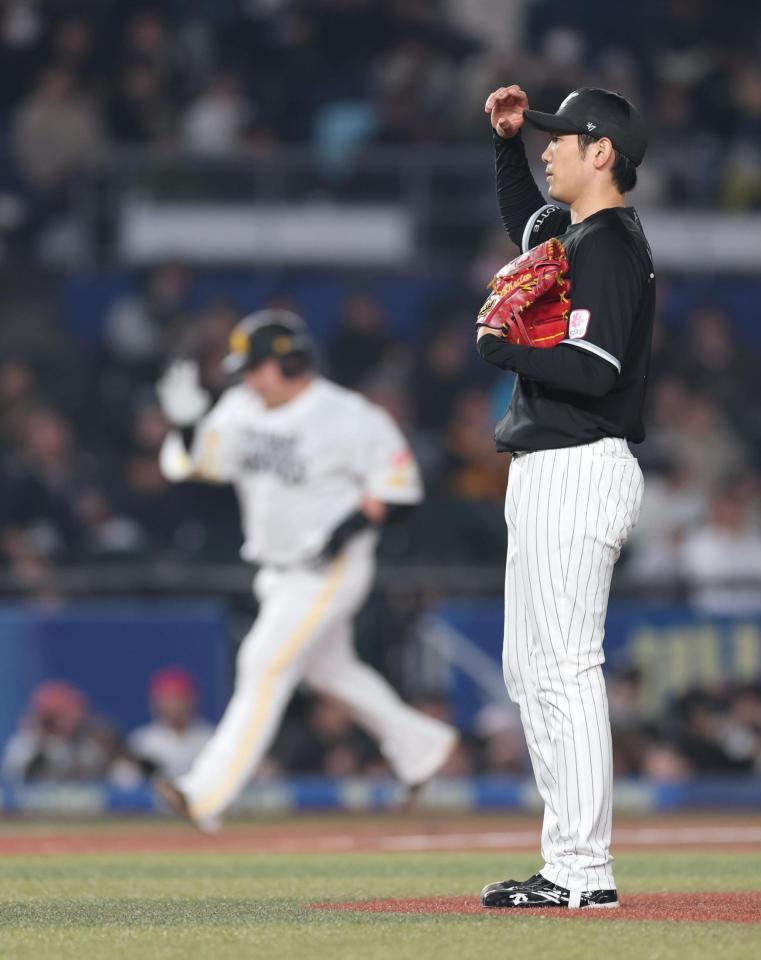 　４回、山川にソロを浴びた石川柊（撮影・金田祐二）