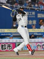 　１回、ポランコが右越えに先制ソロを放つ