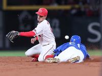 　３回、二盗を決める上林（撮影・市尻達拡）