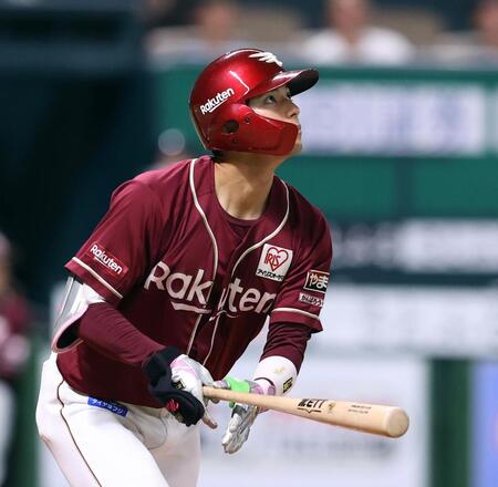 　３回、宗山はプロ１号の先制ソロ本塁打を放つ