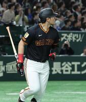 　５回、岡本が２打席連続本塁打となる２ランを放つ