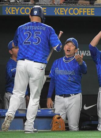 ＤｅＮＡが大勝で最下位脱出　今季巨人戦初勝利　打線が田中将を粉砕、先発・東は８回無失点で２勝目