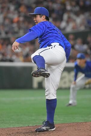 　巨人打線を相手に力投する東（撮影・佐藤厚）