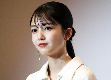 【動画】可愛すぎる！超人気アイドル始球式に場内騒然　解説者も絶賛の美フォームに進化