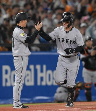 　５回、左越えソロを放った若林（撮影・伊藤笙子）