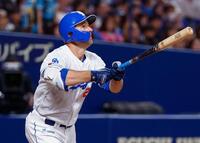 　２回、ボスラーが右越えに、来日初本塁打となる先制ソロを放つ