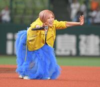 　スペシャルライブを行ったＴＲＦのＹＵ－ＫＩ（撮影・佐藤厚）