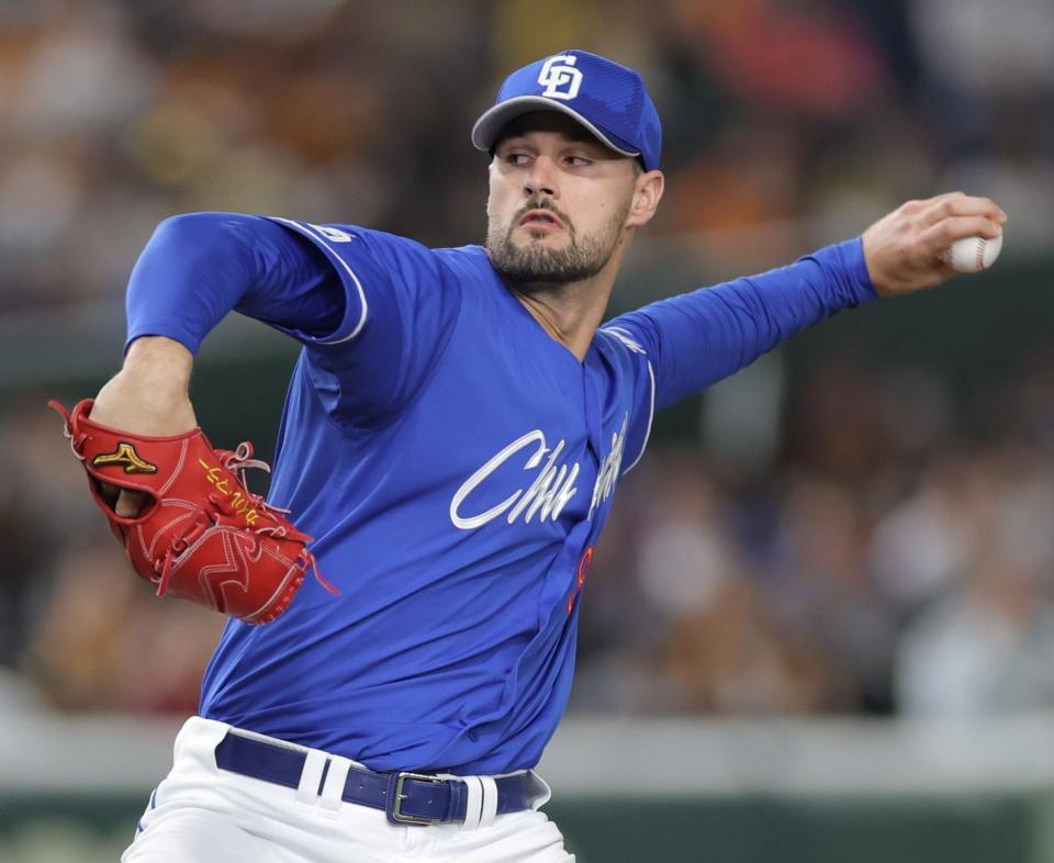 　巨人打線を相手に力投するマラー（撮影・西岡正）