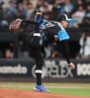 　１回、力投する古林（撮影・中島達哉）