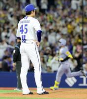 　７回、森下に勝ち越し２ランを浴びた森原