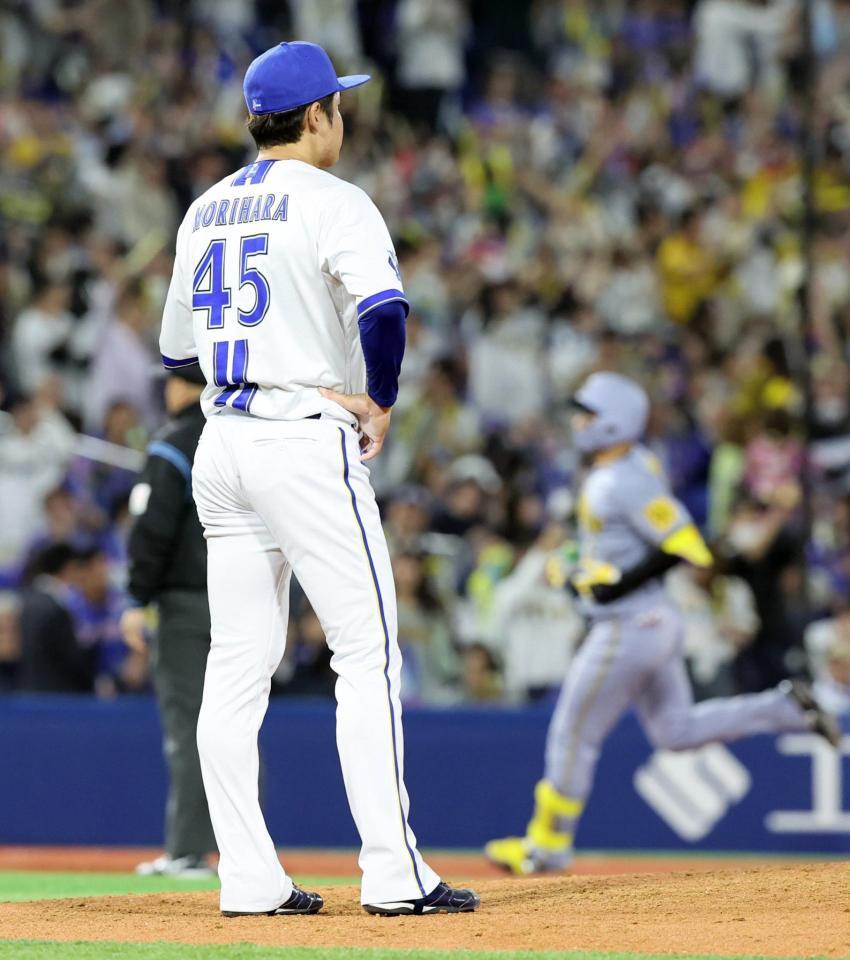 　７回、森下に勝ち越し２ランを浴びた森原