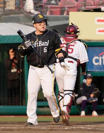 最下位転落のソフトバンク　応援団が山川に「打率を上げろ！」の異例コール　１０戦２安打と絶不調