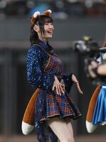 　きつねダンスを踊るモーニング娘。’２５（撮影・中島達哉）