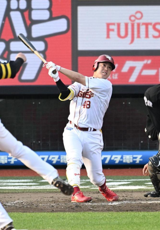 　１１回、サヨナラ打を放つ代打・渡辺佳