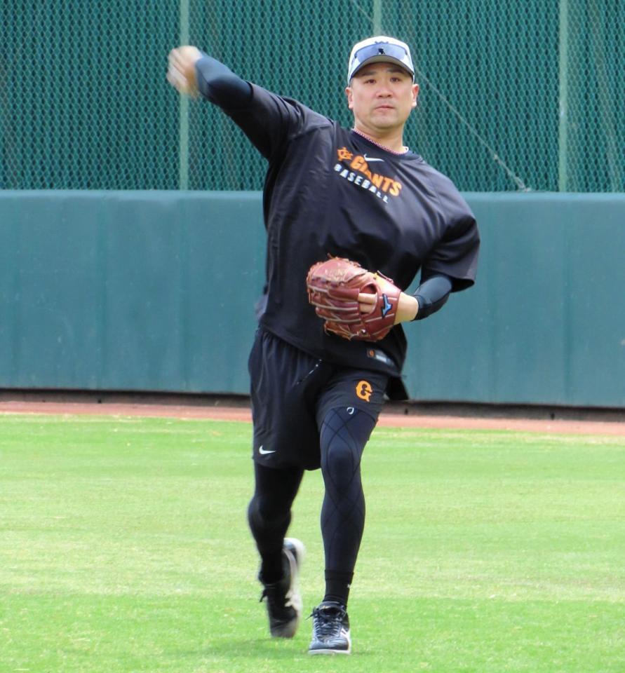 　５月１日の広島戦へ向けて調整する田中将