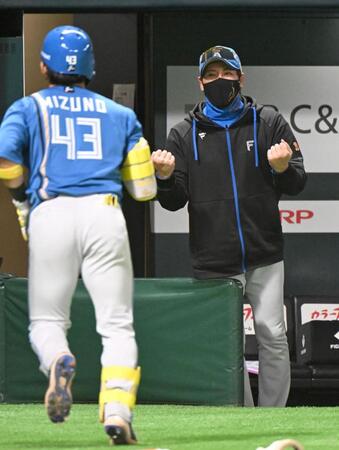 日本ハム　水野達稀が延長十回に勝ち越しソロ　杉山の代わりばな、初球の浮いた変化球を完璧に捉える